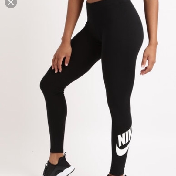 Nike Pants - Nike Leg a See leggings black